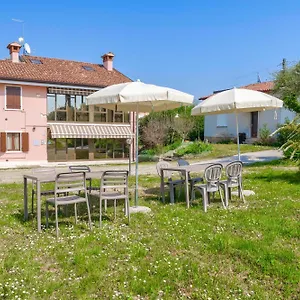  Apartment Rustico Park Delle Rose - Regarda Travel
